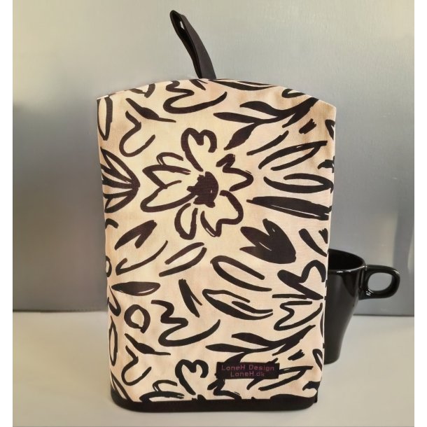 Kaffehtte i Caff latte farve med sorte blomster - 8 kopper kanden