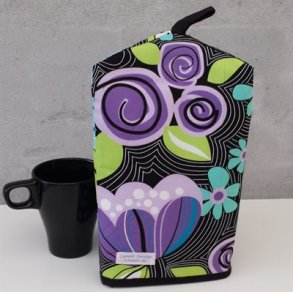 Kaffehtte i retro lilla p sort bund